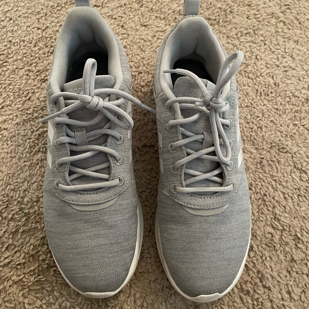 Adidas tennis shoes / sneakers